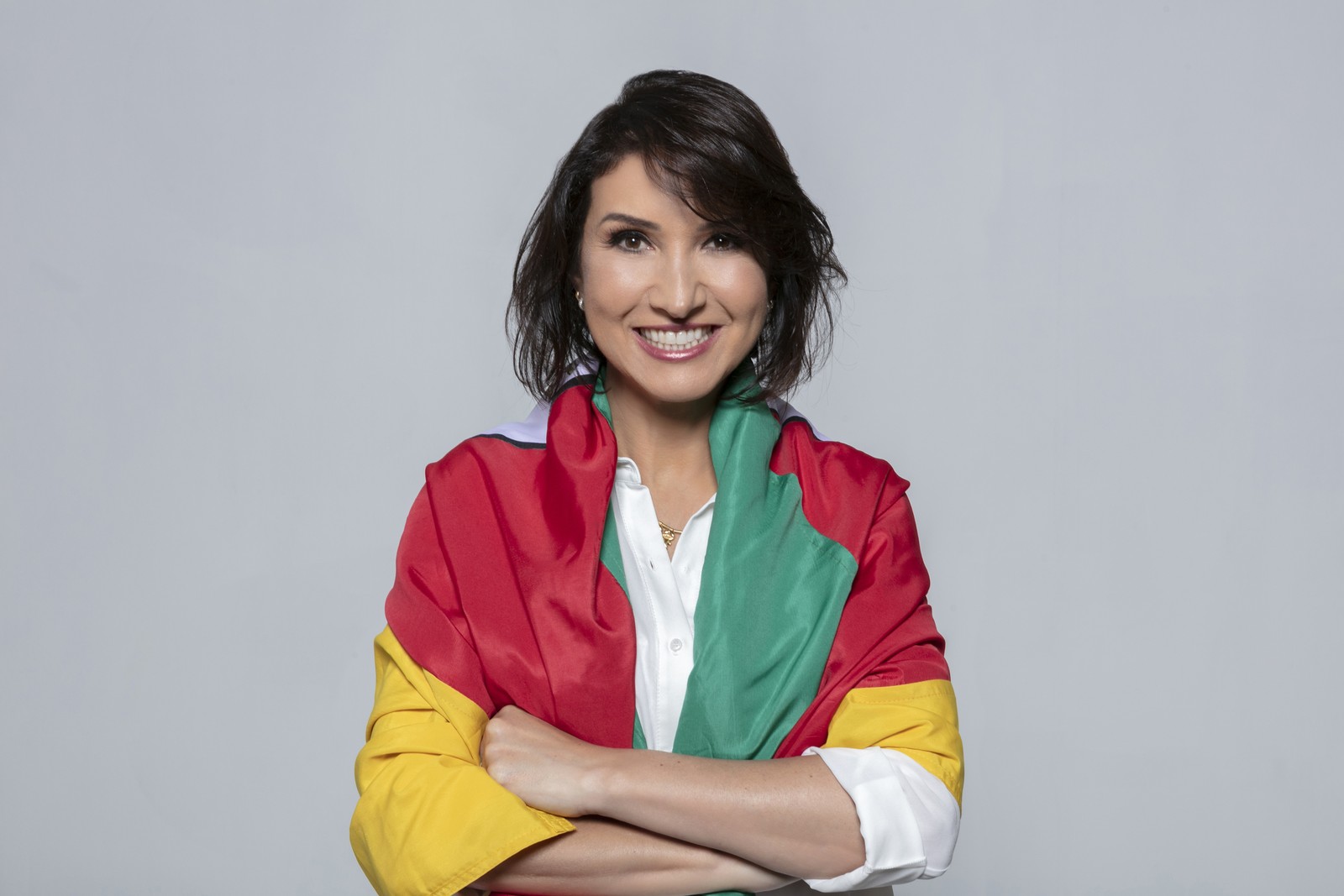 Foto oficial da campanha da Comandante Nádia